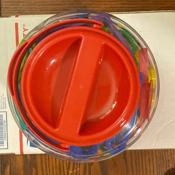 Betty Crocker 101 Cookie Cutters (WITH EXTRA) Good Used Condition Kids Baking - Picture 4 of 9